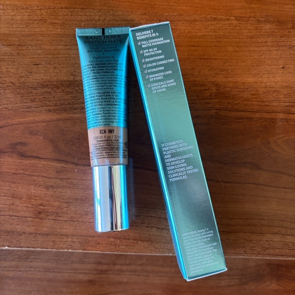 Bundle of 3 IT Cosmetics CC+ Oil-Free Matte Foundation SPF40 - Picture 2 of 2